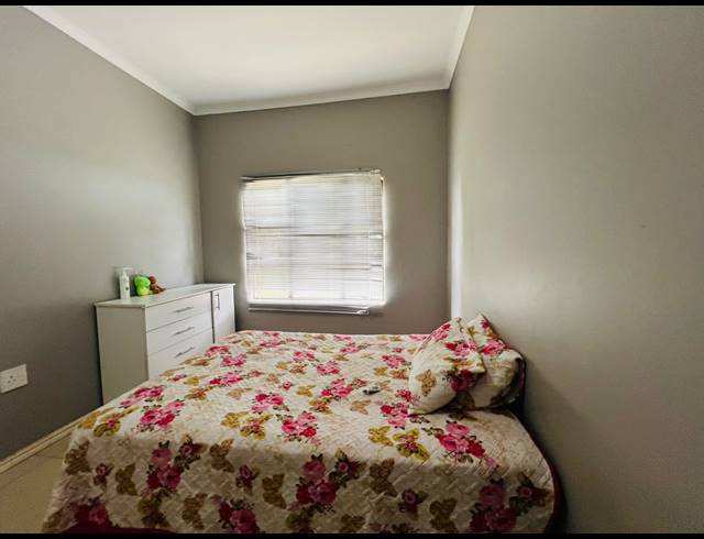 3 BEDROOM HOUSE FOR SALE IN CASTLEHILL